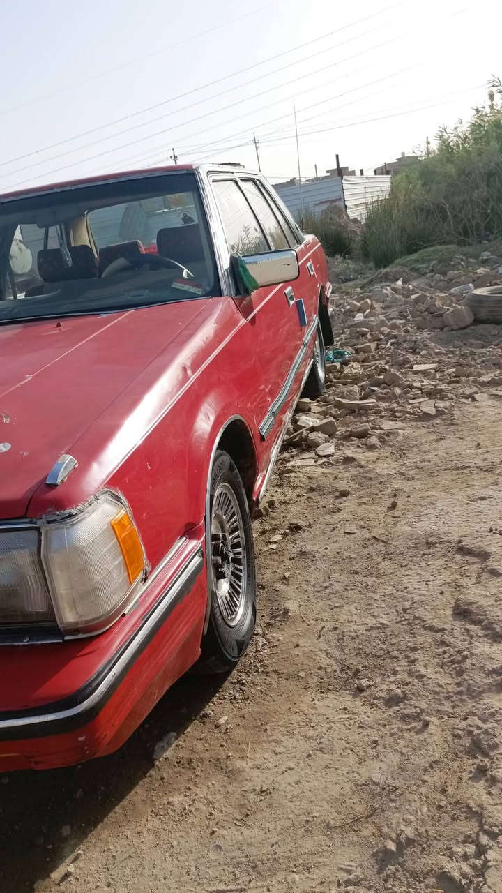 السلام عليكم
سوبر 85رقم نكليزي بغداد شرط مداور
مكينه وكير فيفيتي فيشه وحده كفاله 
حداديه 50بالميه
كهربائيات كله شغاله 
السعر 35
مكاني الناصريه الشطره 
***********
