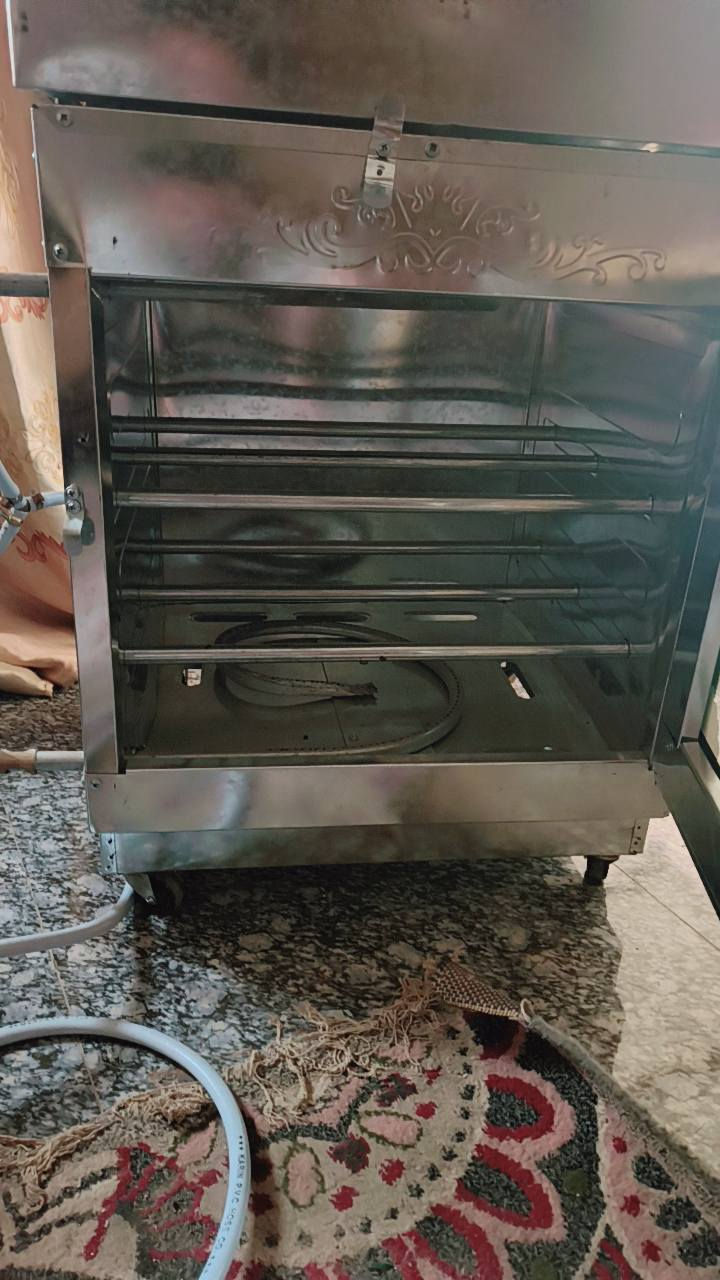 تنور+فرن 
استعمال يومين  -- للبيع 
السعر 65 
***********
