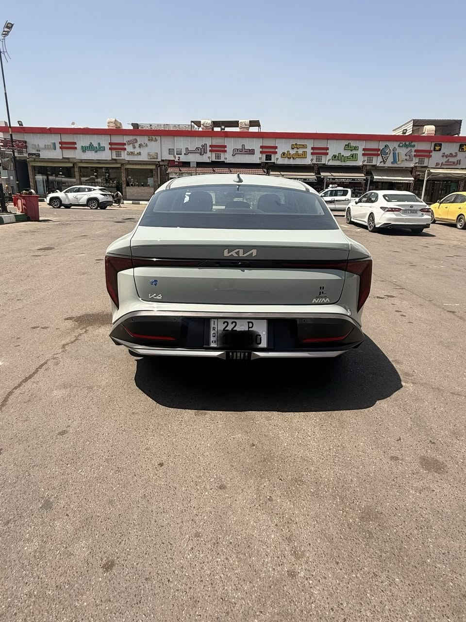 🚘✨ كيا K4 2025 فل مواصفات 💥
سيارة سيدان فاخرة تجمع بين القوة، والتكنولوجيا الحديثة 👌

🔹 محرك 2000 cc اقتصادي وقوي ⚙️
🔹 فتحة سقف ... 🌃
🔹 مقاعد جلد فاخرة مع مقعد كهربائي 💺
🔹 شاشة لمس كبيرة مع أندرويد & آبل كار بلاي 🖥
🔹 اطارات رياضية حجم 17 🛞
🔹 بصمة + تشغيل عن بعد 🔑
🔹 مثبت سرعة ذكي، مع وضعيات قيادة 🛣
🔹 كاميرا  + حساسات أمامية وخلفية 📷📶
ضمان شركة نم ضمان 5 سنوات + تبديله دهن
💁‍♂️ تصميم أنيق من الخارج ✨ وراحة مطلقة بالداخل 🔥
🔥 السعر 190$ مجال قليل 
العنوان بغداد الكرخ 
للستفسار ***********
