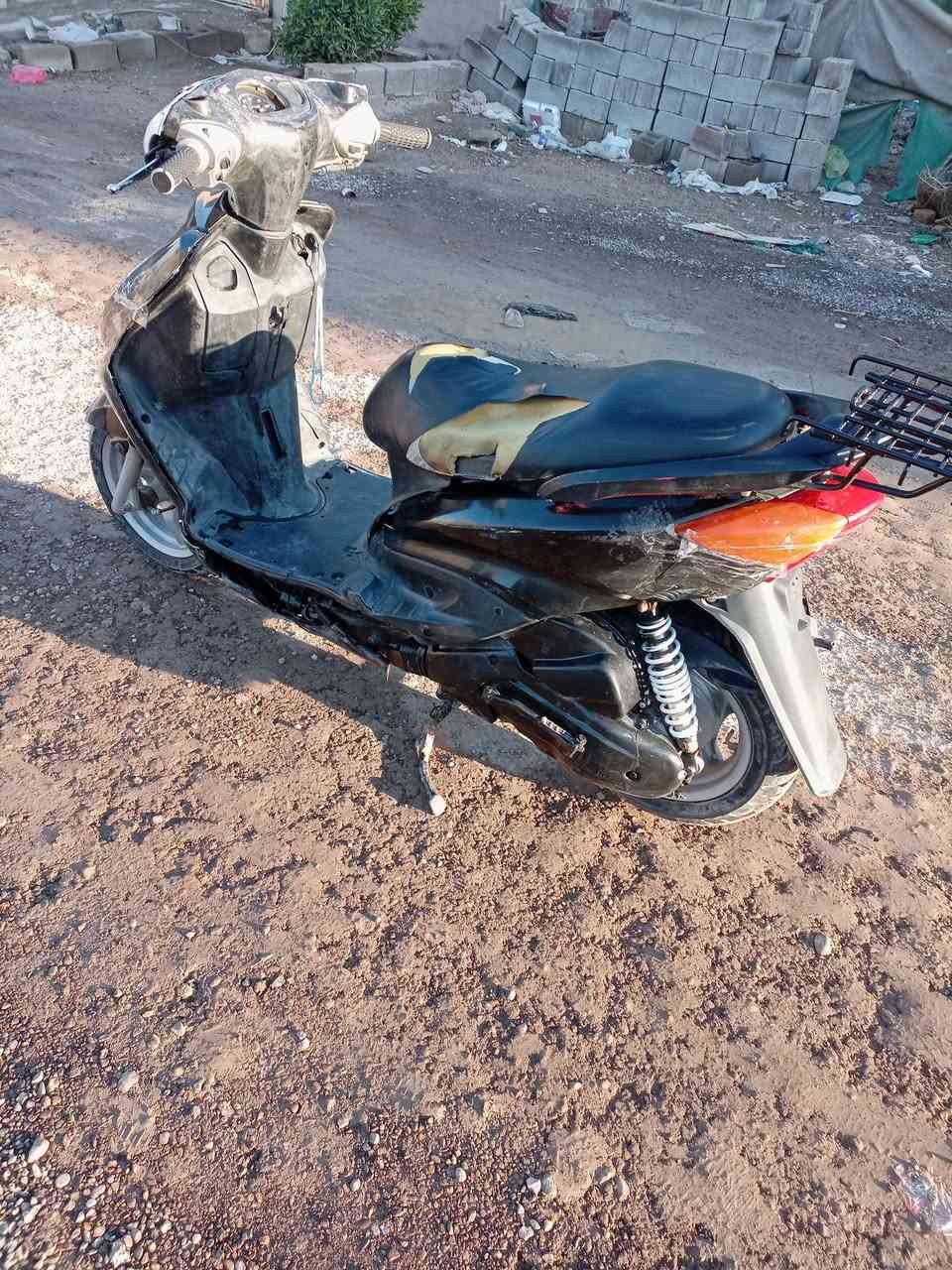 سلام عليكم دراجه سكنس نثيه ياباني بتري جديد كهربايات كلها شغاله العنوان قرب مرور تاجيات سعر 250 بيها مجال قليل ***********
