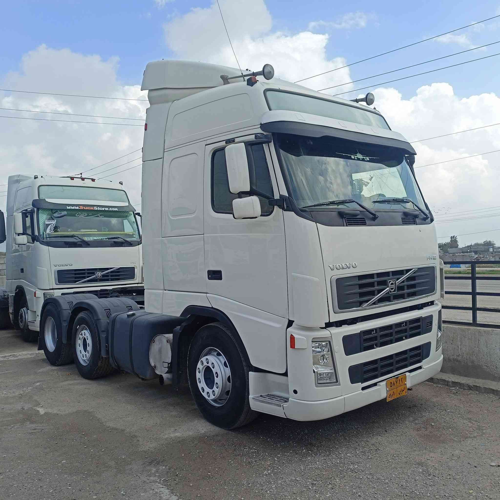 فالفو شيطان سنكل امامي حجم 460 كير اوتماتيك هاف قماره 3خطوط مرسمه سايلو فصل وربط شرط كير محرك شرط شاصي مكفول قماره بدون صبغ سياره جاهزه بدون نقص شرط التحويل 
موديل 2006
عنوان كركوك طريق المطار مقابل جسر حزيران 
معرض المتوكل 
***********
***********
***********
