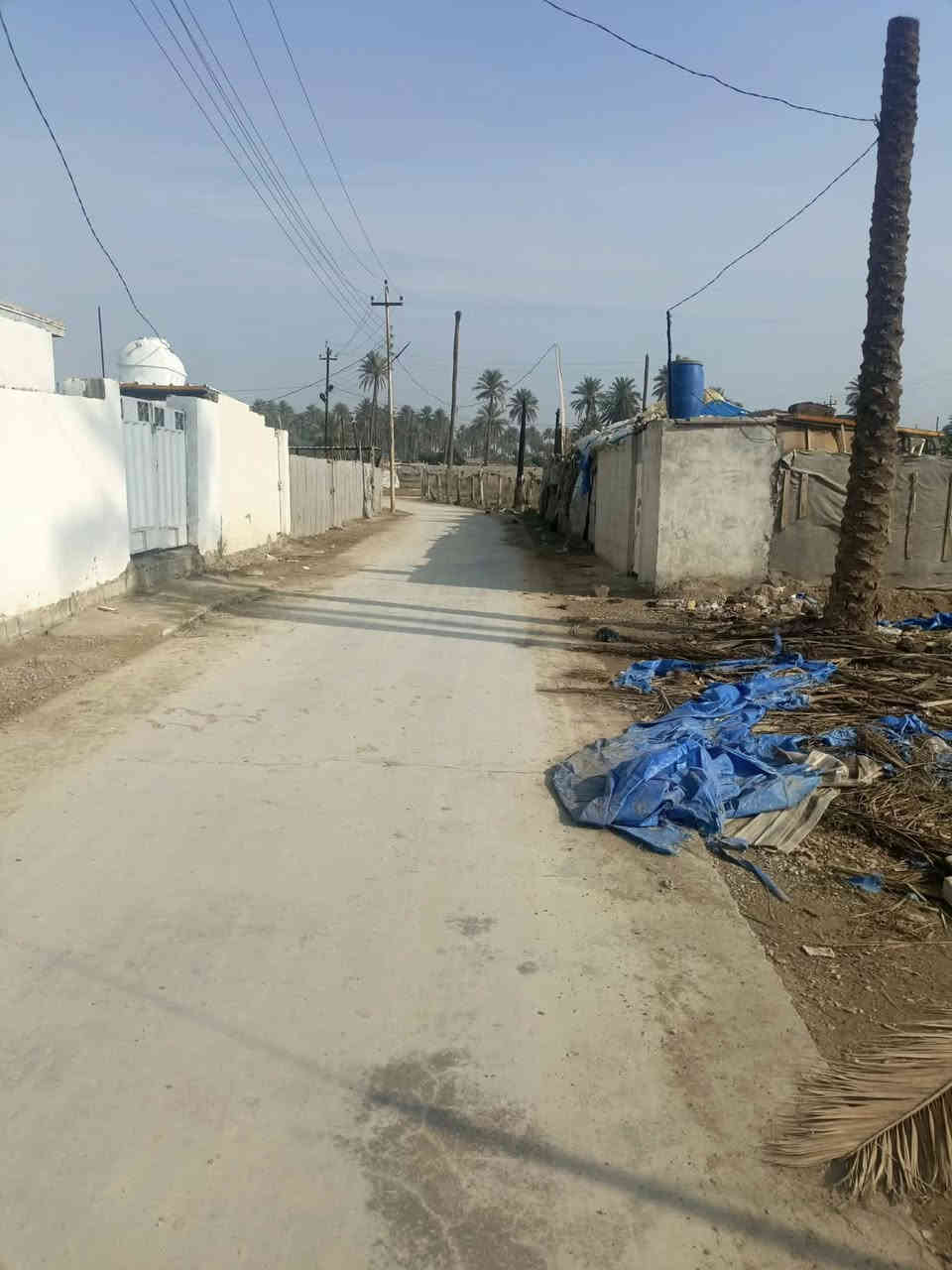 قطعه ارض ١٠٠ متر
واجهيه٦ مترات
زراعي سند ٢٥
صب ومي وكهرباء
عنوانها بالبساتين
سعرها مناسب كلش
***********
