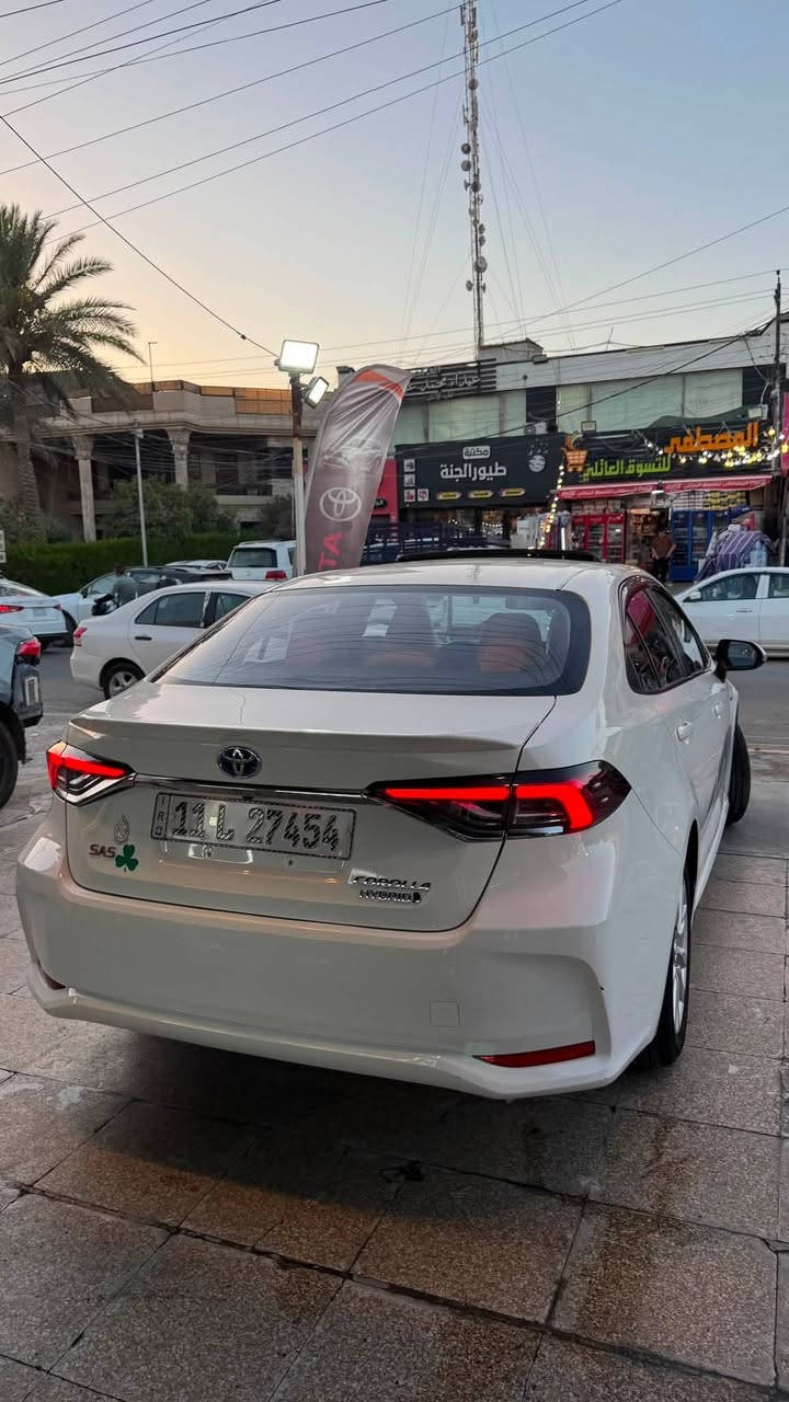 كورلا  2024 
 خليجي  
 عداد المسافه 28000km وقابل للزياده 
 سعة المحرك 1,8L
 مرتبط بناقل حركة أوتوماتيكي 
 عدد AIR BAG 8
 سلايد رووف
 لايت زينون + LED
 حجم الاطار 205/55R16 
 ويل كب 16
 مفتاح التشغيل بصمة
 دشبول ديجيتال 
 شاشة اصلية
 كاميرا 
 المقاعد جلد اصلي
 تتسع المقصورة ل 5 ركاب
 مثبت السرعة Cruise
 تحديد المسار
 المودات والأوامر الصوتية
 فحص أنظمة السيارة 
 حساسات ضغط اطارات 
 تبريد شاشة
 قطعتين تبريد
 هاند بريك بصمة
 نظام مانع الانزلاق 
ا ISOFIX    ايزو فكس
 اوتو هولد Auto Hold 
 اشارة في المرايا الجانبية
 مخرج منفذ الطاقة
 ا  Bluetooth
السعر 15500$ وبيه مجال بسيط 
الهاتف ***********
ملاحظه يوجد pdr بسيط بالجاملغ الامامي الايمن فقط
