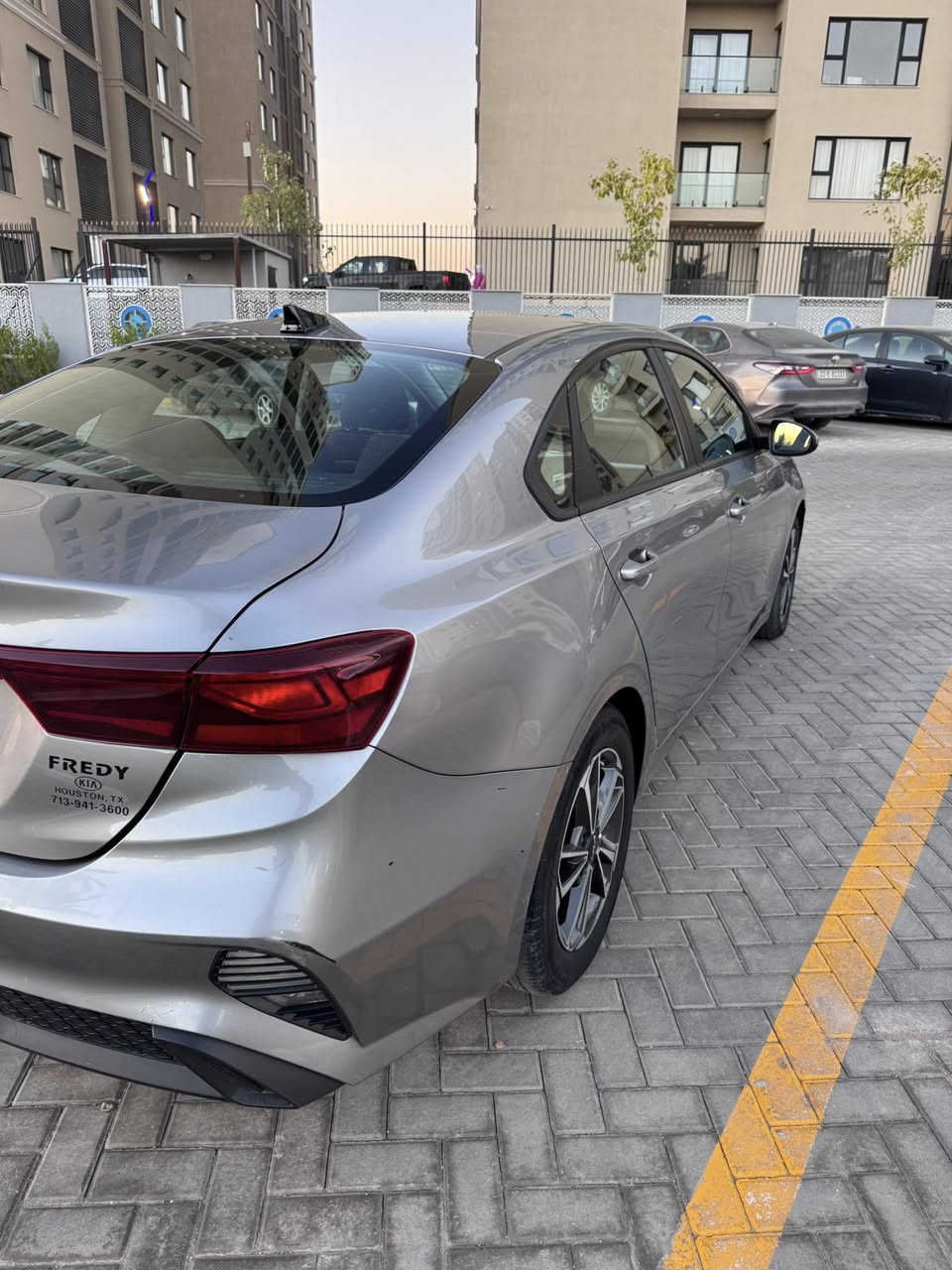 السلام عليكم
كيا فورتي 2023
وارد أمريكي 
تقرير امريكا كلين 
بالعراق بيها بنيد 
رقم أربيل الجديد
مواصفات LXS
مواصفات 
شاشه ابل كار بلاي 
رادارات وتوقف ذاتي 
ويل كب بلادي 
شاشه اعطال
محرك 2000دوش 
وباقي المواصفات المعروفه 
السعر136
***********
بغداد حي الجهاد
