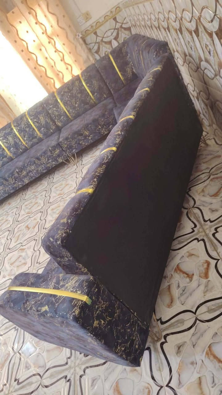 سلام عليكم عندي تخم للبيع النضافة فول هستونة مشتري
الشراي يتواصل واتساب ***********
