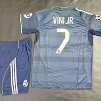 فينيسيوس ريال مدريد • دريس وشورت • باج دوري الأبطال