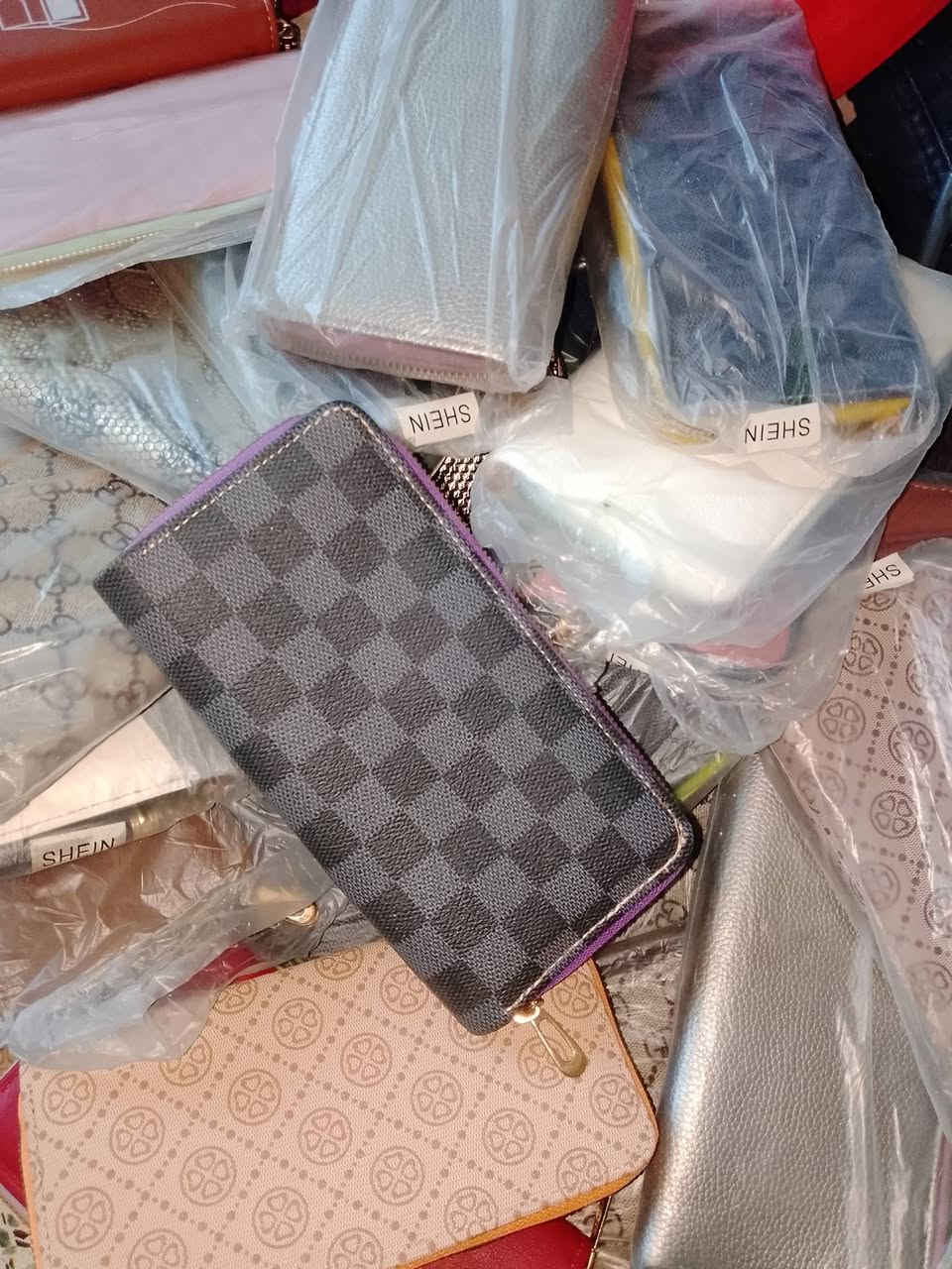 السلام عليكم 
عندي ذني الجزادين جدد الي يريدهن الواحد الف وربع 
لان جاي اصفي الي يفيدنه يدخل خاص 
تقريباً مية اقل ماعرف الي يفيدنه اني بالخدمه


**إذا كنت صاحب هذا الإعلان وتريد حذفه لأي سبب، رجاءا أرسل رسالة إلى الدعم الفني**