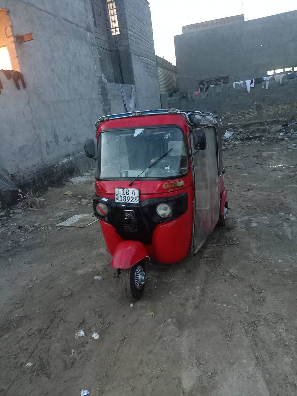 سلام عليكم ورحمة تكتك البيع موديل 2018 تكتك خير من الله  بيهه محرك 22  بيه دخان عود صار 7 ايوم من جفتت يمك صوج دهن والله مادري تكتك خير من الله اكسل كير مكفول مصبوغه جماليه بيهه ضربه  معمره تعميره كامله رقم سنويه  ثاني يوم تحويل سعر ب 5800 بيهه مجال وتساب ***********
