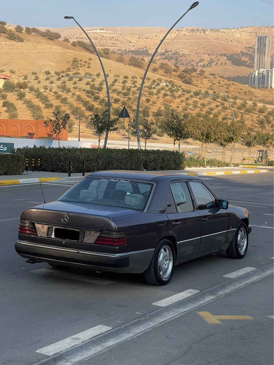 مارسیدس
١٩٩٢
ئاڕمی پلاستیکی سلیمانی 
بەشەرتی ئاڕم و ئەوەلیات و غەرامە
مواسەفات
گێڕ ئۆتۆماتیک
بەسمە و شەغال
گەرمی مەزبووت
شاشە ئایپاد
جام کارەبای
گێر و مەکینەی بیلاد ٦ پستۆن 
موس و بڕاوە تەقەو ڕەقە گێر مەکینە هەموو گیانی بەشەرت تایەی تازە هیچ نوقسانی نیە کارەبای کامل گیانی ئیش ئەکا
سعری ٣٤گەڵاو معامەلە
***********
***********
سلیمانی
__________________________________ السليمانية, العراق
