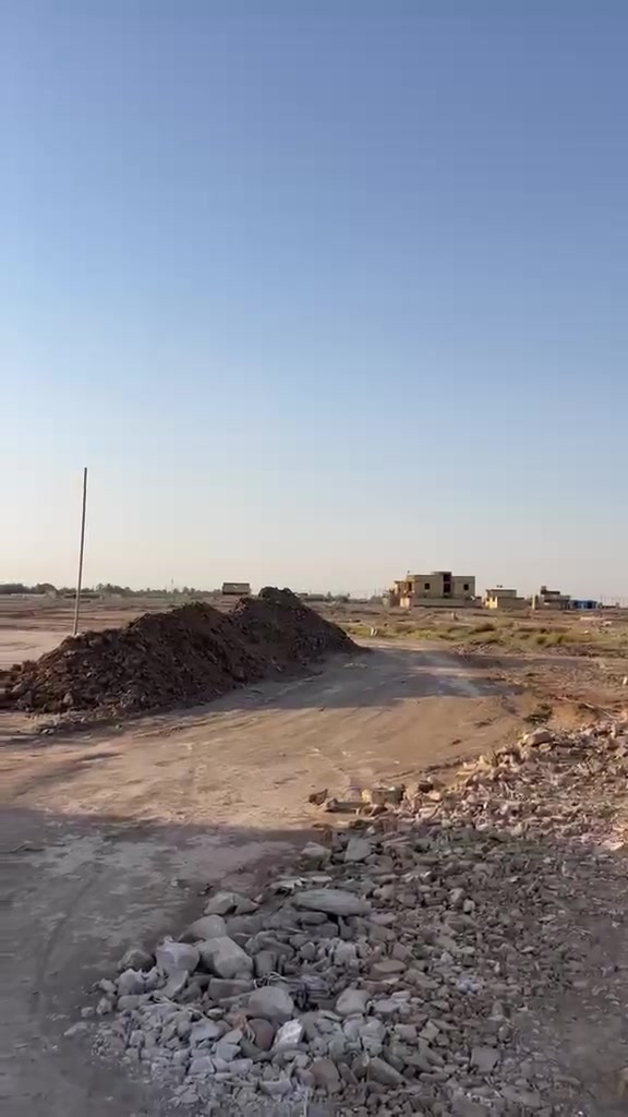 بيت للبيع ٣٥٠م البناء  ركن على ساحه ٢ بيت عن شارع ٤٠  الحبيليه ٢ بناء حديث فول السعر  ١٦٠ قفل للاستفسار الاتصال ***********
