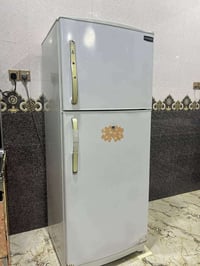 ثلاجة • طباخ • الرمادي