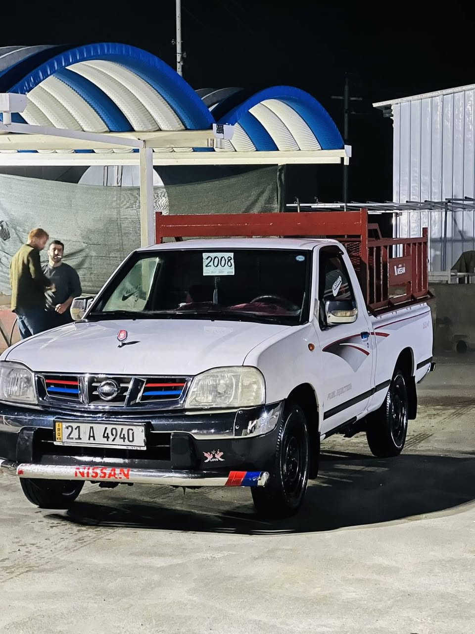 نیسان مۆدێل 2008 چوار قولاپ
بێ بۆیاخ مەکینەی نەکراوەتەوە
سەنەوی تا2028 تازەیە 
سەیارەیەکی پاک7 و بێ کێشەیە بەشەرتی گێڕ و مەکینە 
لەشەریکەوە یەک دەستە 
ژ.م ***********
