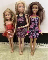 بنات باربي • شابات • ٣ قطع