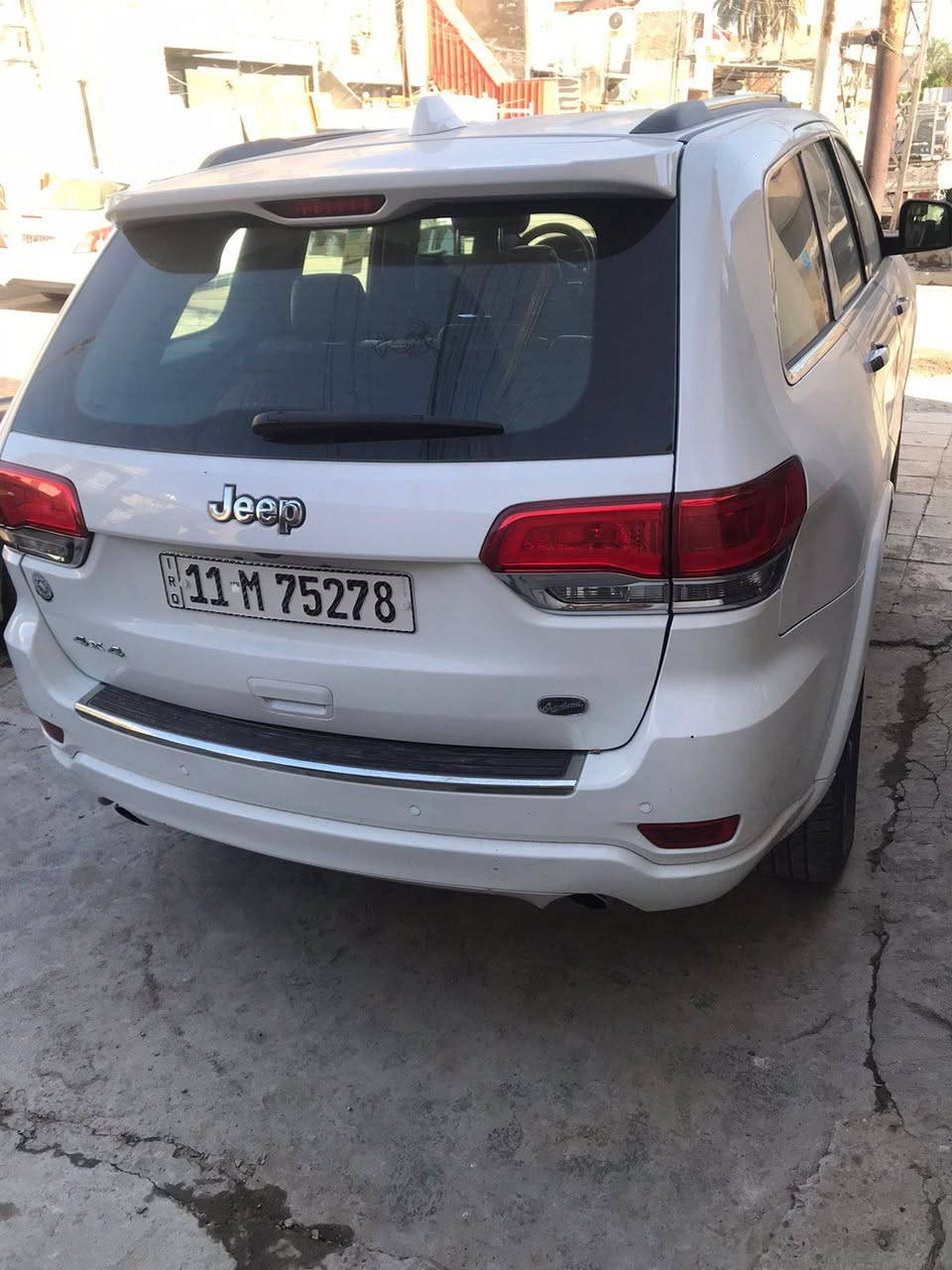 السلام عليكم ورحمة الله وبركاته
سياره جيب افر لاند  خليجي موديل 17 للبيع

بدون حادث عد ضربت توكتك بمسطرت باب الجنطه كما موضح بالصور

السعر ٢٥٥وبيه  قليل
***********
