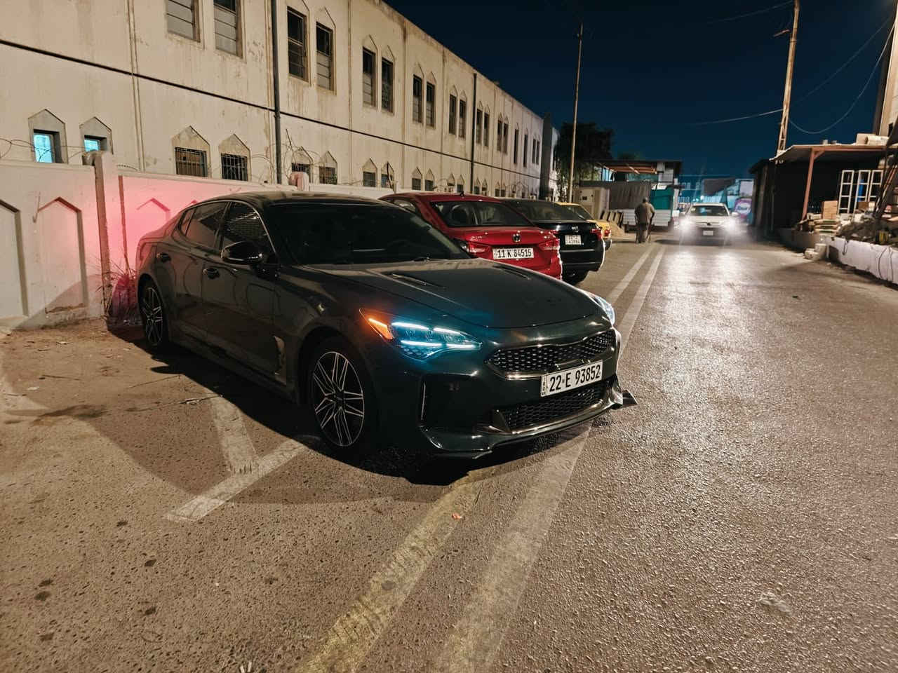 سلام عليكم عندي ستنكر 23 للبيع او مراوس
جيتي لاين 2500 تيربو 

رقم اربيل باسمي وبيها كتاب تضليل وياها 

حادثها سرقة وهنا بلعراق صار بيها بارد 

السيارة فول بنورما لون زيتوني معروفة مواصفاتها

رايدها ب215   

مكاني المنصور رقمي ***********
