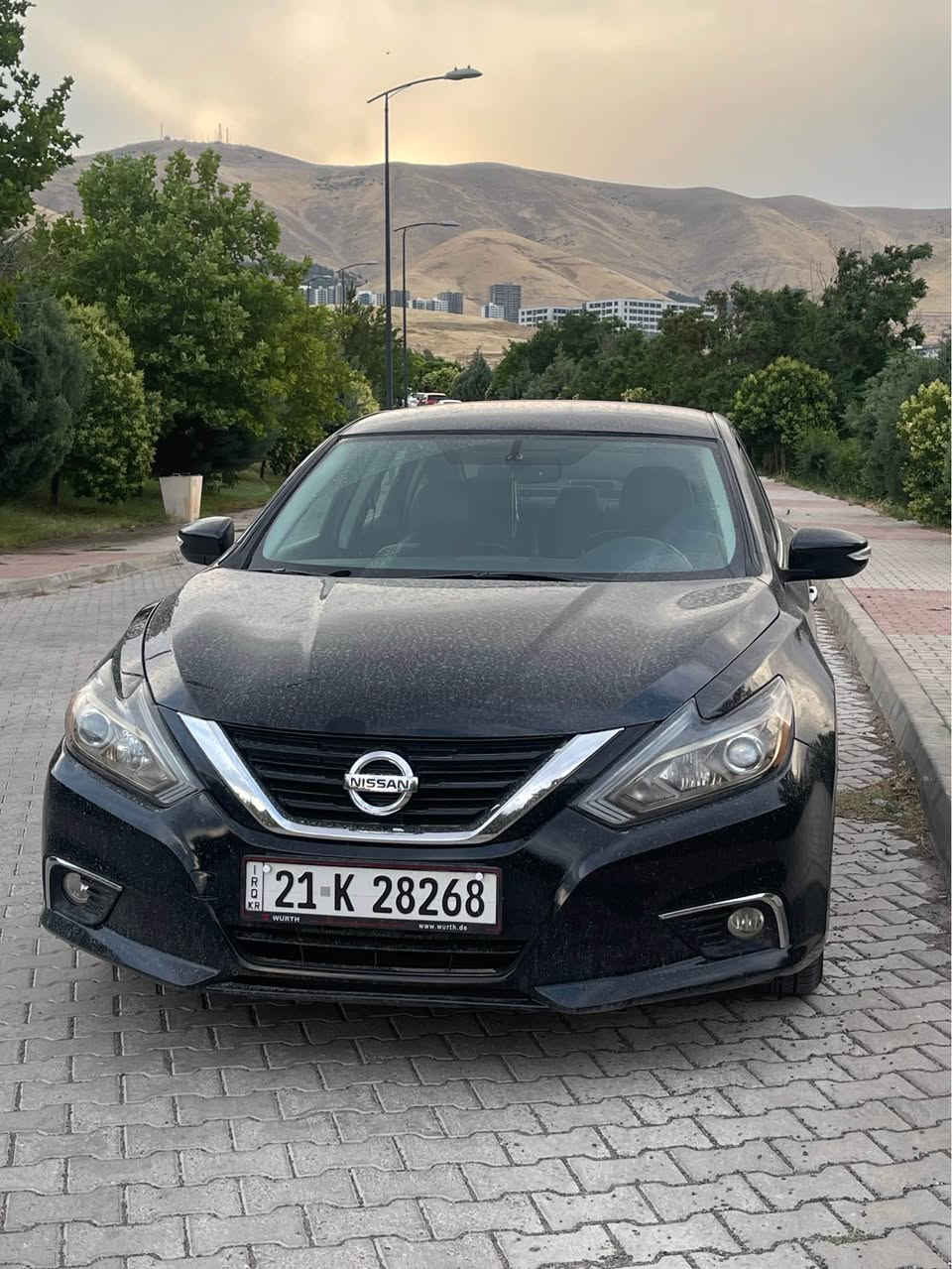 ئالتیمای ۲٠۱۸ ئێس ئێلی رەش 
مواسەفات: 
کوشنی هیتەر 
سوکانی هیتەر
راداری ئاوێنە و جادە 
ئاوێنەی دژە فوول 
لییدی ئاوێنە 
کوشنی جلد
تەبریدی نیزام سبلیت 
تەبرید مەرکەزی 
بەردی ئەگزۆزی بیلادی گێر و مەکینەی نەکراوەتەوە بە شەرت
بۆنیت بۆیاخ
چەمەلەخ گۆراوە بە بیلادی
نووکی سەخفەکەی دوو چالی تییایە رەقەم و سەنەوی هەتا  ۲٠۳٠ تازەیە
نرخ123گەڵا بە مەجالەوە   ژ.م(***********) السليمانية, العراق
