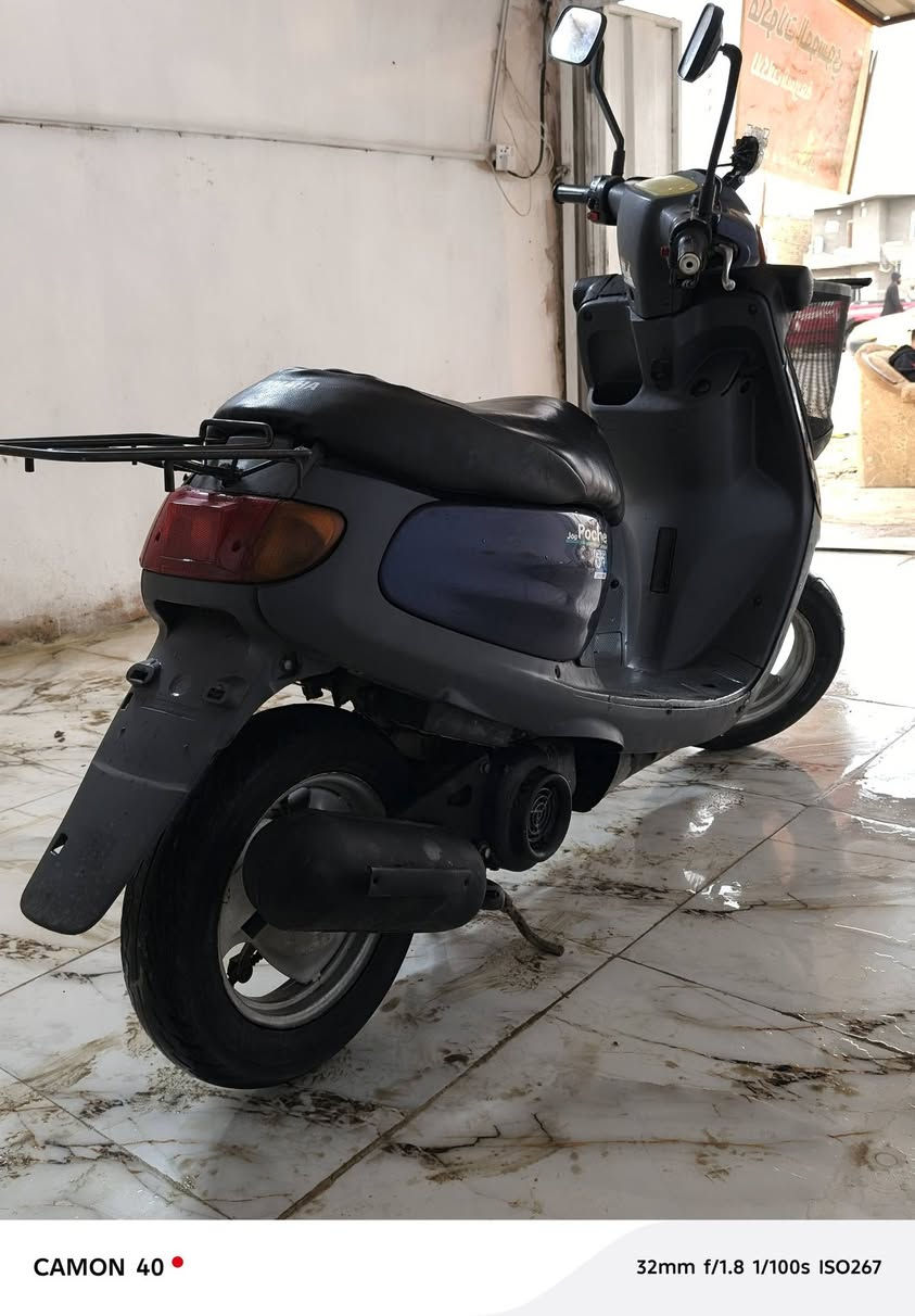 دراجه زعره خطين ام السله مامفتوحه مكفوله المكينه 
كهربائات شغاله فقط كيج السرعه عوزه سيم 
كلش نظيفه مال حاويه 

السعر 470 بيها مجال مكاني ديوانيه حي الفرات

***********
