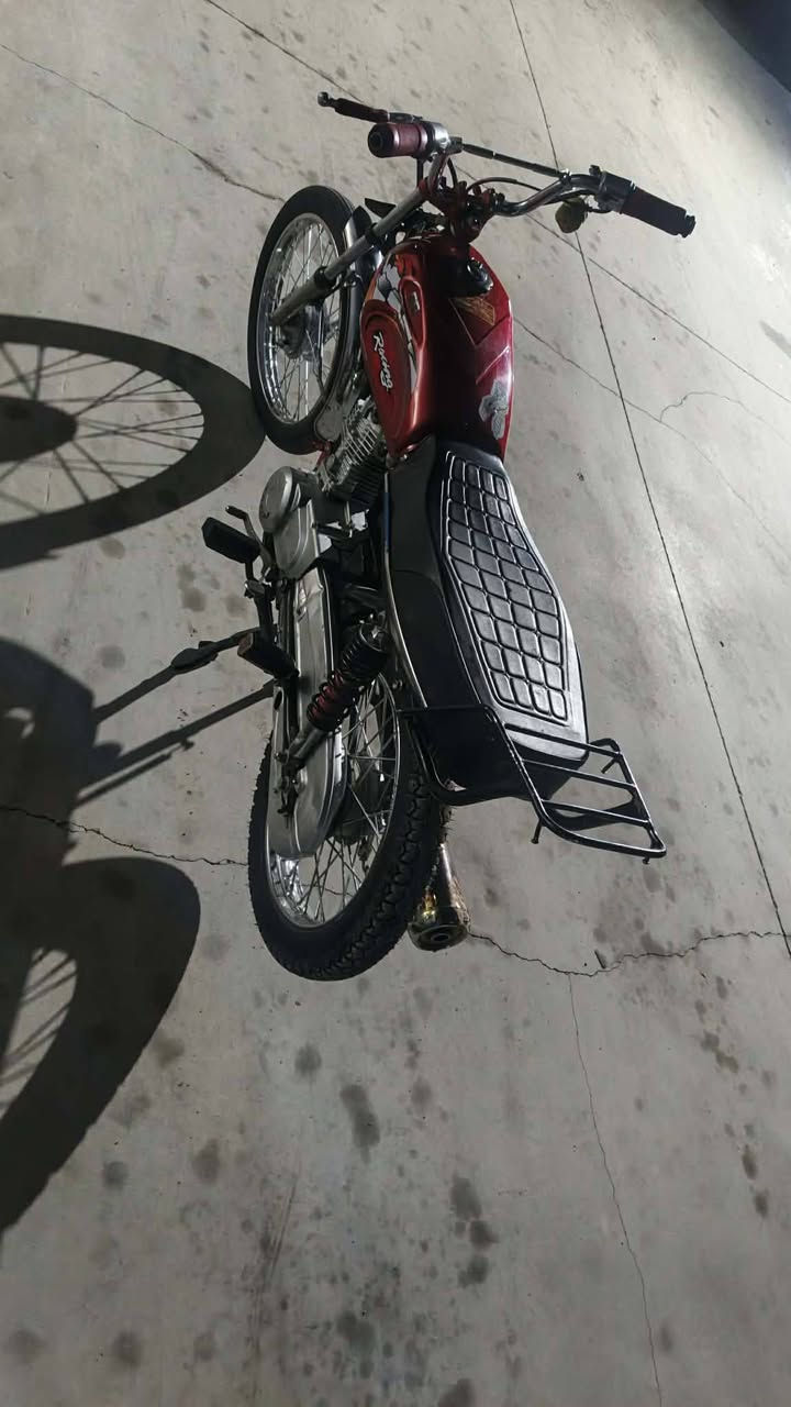 سلام عليكم مطور لبيع موديل 25 رابيدو ما مفتوح سعر 550بي مجال لطيبين رقم موبايل ***********
