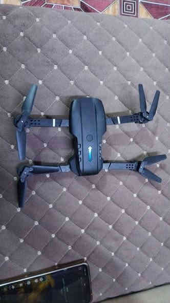 سلام عليكم شباب درون بهذا الشكل اثنين كاميرا جديده بعدها بالكرتون خلي سعر وبالعافيه على اللي ياخذها بي واتساب ***********
