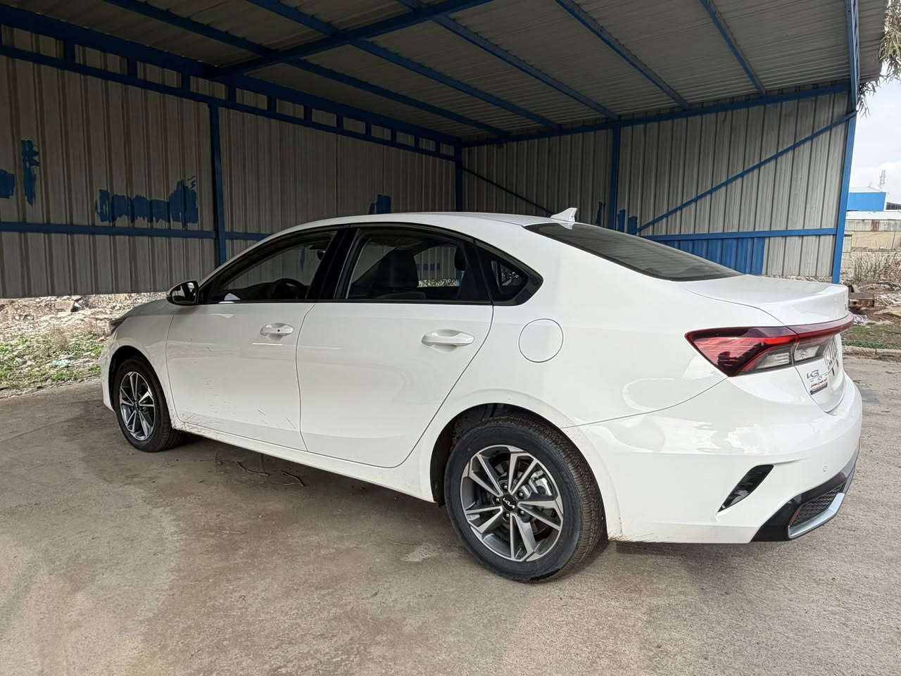 للبيع / K3 2025 ماشيه ١٩ الف فقط  رقم اربيل السياره بأسمي ثاني يوم تحويل  فقط ملاحضه وحده بيها موجوده بل صور  السعر 148 بيها مجال قليل ***********
