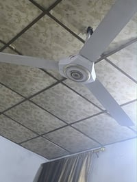 مروحة • نظيفه • بلا عيوب