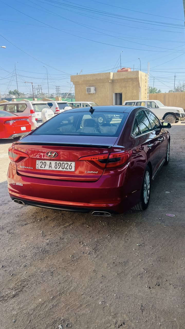 .
تحيه طيبه…❤️
سياره للبيع نوع هونداي سوناتا 
موديل ٢٠١٥ 
لون احمر ماروني 
رقم واسط حره تحويل مباشر هزه ولوحات وسنويه مجدده الى ٢٠٣٠ 
.
وارد امريكي حادثها جاملغ وبنيد فقط تفحص سونار غير الجاملغ والبنيد اتحمل تكاليف السونار 
.
مواصفات 1/1 لمتدد للاخير فول اوبشن
مكينه ٢٤٠٠ 
كير اوتوماتيك 
بانوراما 
بصمه تشغيل + ابواب. 
كشنات جلد 
تبريد وتدفئه بكل الكشنات 
تدفئه بالستيرن 
تبريد قطعتين 
تبريد منفصل جهتين
شاشه + كامره دواره بلادي 
بك لايت لد 
ويل كروم بلادي 
رادارات 
كشنات خزن ميموري 
كشنات كهربائيه 
سايد بريك بصمه 
دواخل صاج 
تحكم ستيرن جهتين 
لايت زنون بلادي 
وبعد هواي مواصفات بيها 
ماشيه ٩٠ الف فقط حقيقي وين ميعجبك افحص 
وسعرها ١٢٨ وبيها مجال سعره مناسب بالعافيه ع الياخذها 
ومكانه بالكوت مركز المدينه 
السياره جاهزه للاخير الف دينار متصرف عليها
وهذا رقمي ***********
