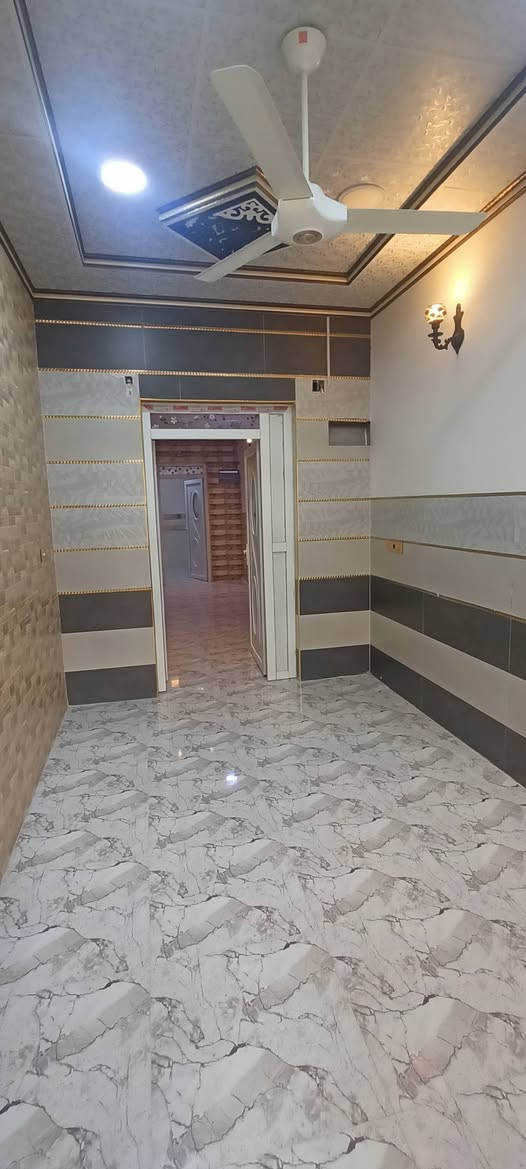 دار للايجار 🏫
حي البكر شارع المنظمة خلف تيم ماركت 
مساحة 💯 م 
الدار فول نظافة...
للاستفسار مراجعة مكتب المازن حي البكر شارع المنظمة قرب المركز 
او الاتصال على 📞☎️***********
