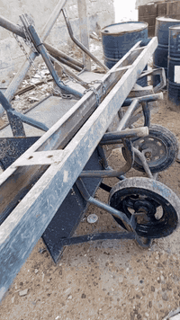 عندي ونج يطالي للبيع كامل سكلة وعرباين مستخدمة موطور ٥٠٠كيلو السعر ٦٥٠بي مجال بغداد التاجي  ***********  ***********
