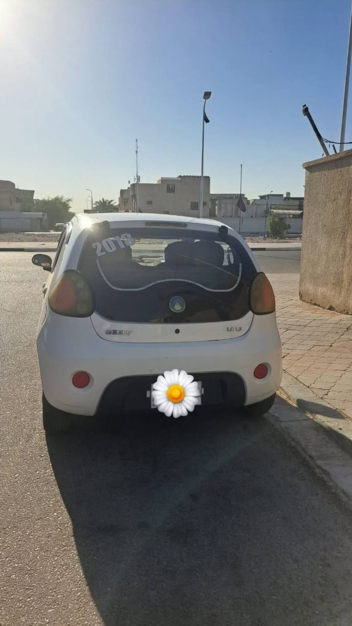 للبيع جيلي باندا موديل ٢٠١٣
رقم بصره بسمنه سنويه
مكينه والكير و التبريد و
حداديه خير من الله
كهربائيات كله شغاله
تخم تاير بيه ضربه بل
المدكر الخلفي يم قبق البانزين مصلحه ومصبوغه حزام للجماليه مكان السياره البصرة / الزبير
 سعرها 38 ورقة وبيه مجال للطيبين للأستفسار الاتصال
على هذا الرقم
***********
