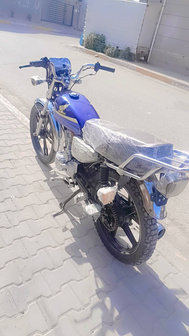 سلام عليكم ورحمه الله وبركاته 
بسبب وعود الكاذبه 
دراجه ايراني 5كير مديل 23 
كهربائيات كامله سلف كامل 
مكاني يوسفيه ناحيه الرشيد 
450 
***********
