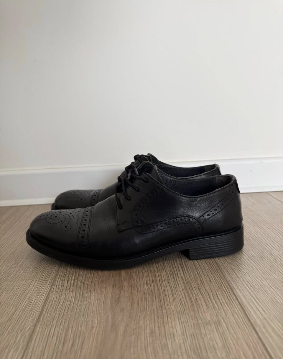 للبيع
قياسات ( ٤٢،٤١،٣٩،٣٨ )
باسعار مناسبة


**إذا كنت صاحب هذا الإعلان وتريد حذفه لأي سبب، رجاءا أرسل رسالة إلى الدعم الفني**