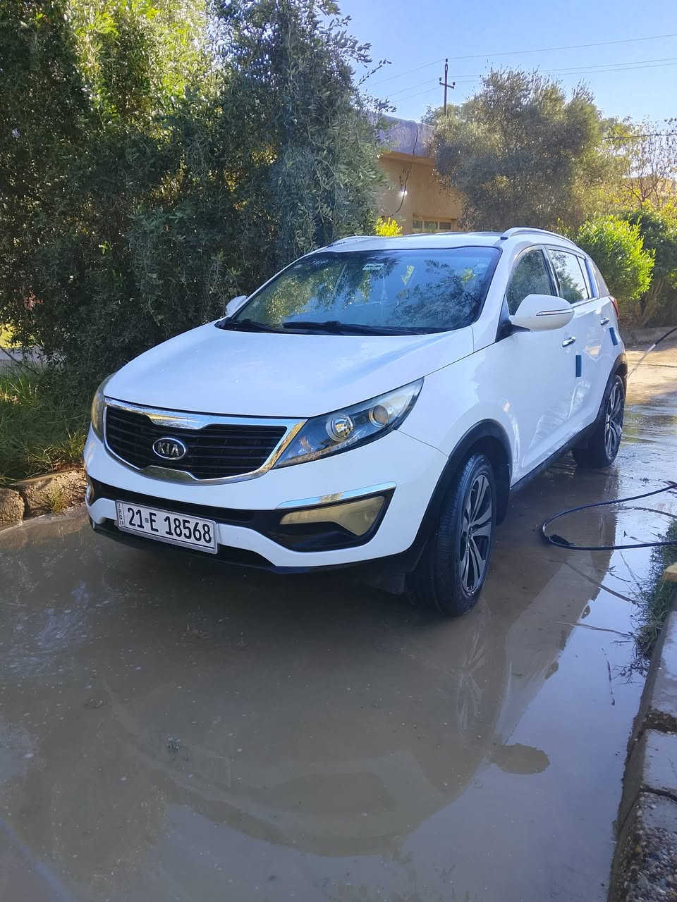 سلام عليكم للبيع سيارة سبورتاج 2013 سيارة حلوه ماشيه 141الف سنويه بسمي ثاني يوم التحويل سيارة كامله مكمله متصرف اي مصروف عليهه تدفئه تبريد شغال محرك 2000خير من الله  محرك وكير مكفولات السعر 145وبيهه مجال العنوان ديالى ناحيه ابي صيدا الرقم ***********
