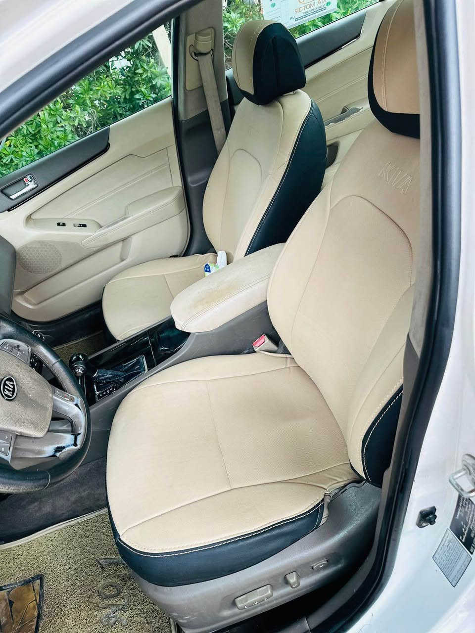 سلام عليكم 
كيا كادنزا موديل 2011 ابيض لؤلؤي
خليجي مكينه دوش حجم 3.500  مكفوله 
فول مواصفات  
تبريد منضومه جديده ثلج تدفئه شغاله 
برده كهرباء بصمه ابواب وتشغيل كشنات جلد + كهرباء  بانوراما طكتين شاشه تاب كامره سستم صوت 
ملاحضاتها 
الكير بي طكه بالنمره الاولى فقط لو دجه لو بالكير 
مابيها تأثير تمشي 
مرات مابيها اي شي طبيعي 
الصدر 80‎%‎ 
كل مواصفاتها  تشتغل 
رقم سليمانيه تحويل مباشر  
شواصي لغود تكم حوض كفاله 
فقط ضررجاملغ خلفي وره سايق معمر 
بيها رشات صبغ ماعرف ياهيه ابيع حزام مكانها العامريه بيع نقد فقط السعر 88 
*********** بغداد, العراق
