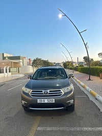 هايلندر 2011 • رقم مميز • مكفوله صبغ وضربه