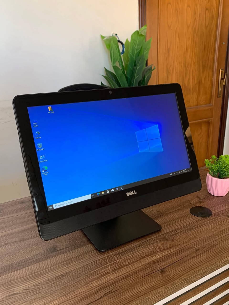 🚀 ALL IN ONE POS Dell – قوة، سرعة، وشكل يلفت من أول نظرة!

لو بتدور على جهاز كاشير عملي، سريع، وما ياخدش مساحة… فـ Dell Touchscreen Frameless 20” هو الاختيار اللي يفرق مع شغلك 👌

✅ شاشة Touch Frameless 20 بوصة شكل شيك وعصري
✅ معالج CI5 الجيل الرابع لأداء سريع وسلس
✅ RAM 8GB لتشغيل البرامج بكفاءة
✅ 128 SSD سرعة في التشغيل وفتح البرامج بدون انتظار
✅ تصميم All In One عملي ومرتب ويوفر مساحة بشكل كبير

مثالي للمحلات، المطاعم، الكافيهات، الصيدليات، والسوبر ماركت 💯

🔥 ومتوفر بكميات كبيرة جاهز للتوريد فوراً
ابعتلنا دلوقتي واستثمر في جهاز يسرّع شغلك ويخلي شكلة أشيك واحترافي أكتر! 🚀

لتفاصيل أكثر ابعتلنا دلوقتي واتس اب على : 010 64942498 
#كاشير #allinone #دمياط #Dell


**إذا كنت صاحب هذا الإعلان وتريد حذفه لأي سبب، رجاءا أرسل رسالة إلى الدعم الفني**