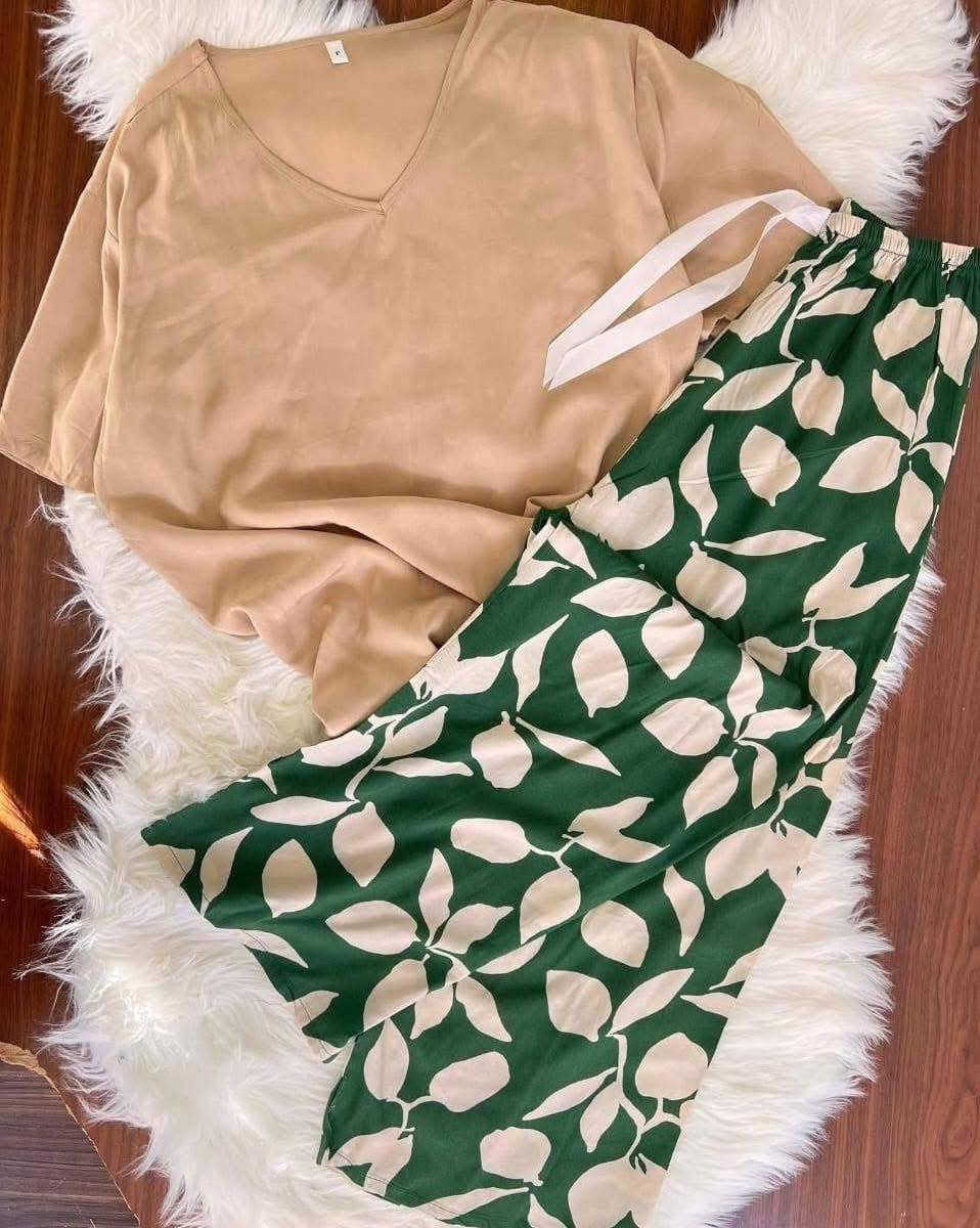 تراكات كشمير
قياس فري سايز
السعر 11 الف توصيل 3 الاف


**إذا كنت صاحب هذا الإعلان وتريد حذفه لأي سبب، رجاءا أرسل رسالة إلى الدعم الفني**