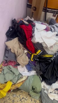 شلعة ملابس مختلط الاغلب نسائي كلة امزون جديد العدد ٣٥٠ قطعة السعر ١٢٥ ...