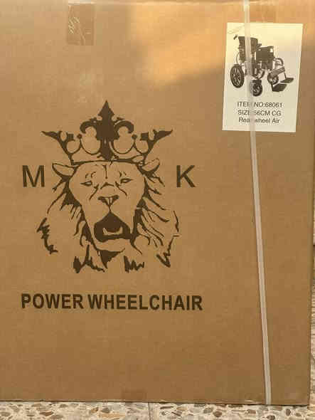 كرسي كهربائي جديد بالكارتونه 56 سم يتطبگ بطاريتين على الجوانب للتواصل *********** السعر 500 ألف
