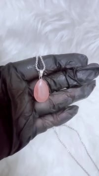 ميدالية حجر • شكل دمعه • قلادة مقاومة للصدأ