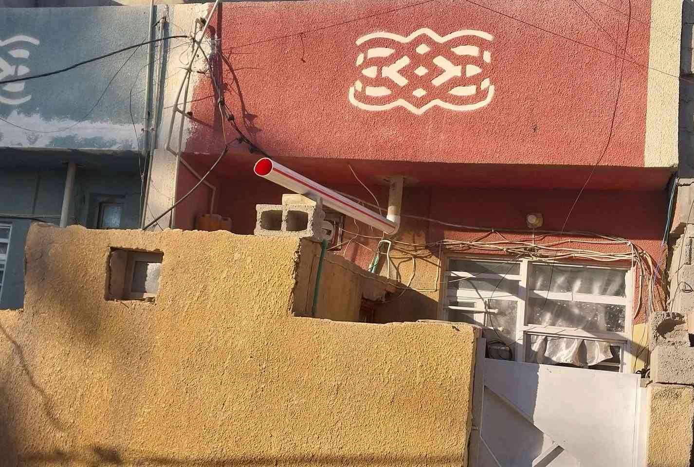 السلام عليكم بيت للبيع  ٥٣ متر مناصفه زراعي كميره شارع ايوب ابو جمله نذار محكمه تفاصيل أكثر *********** غير متواجد على الفيس يرهم للايجار ٢٥٠
