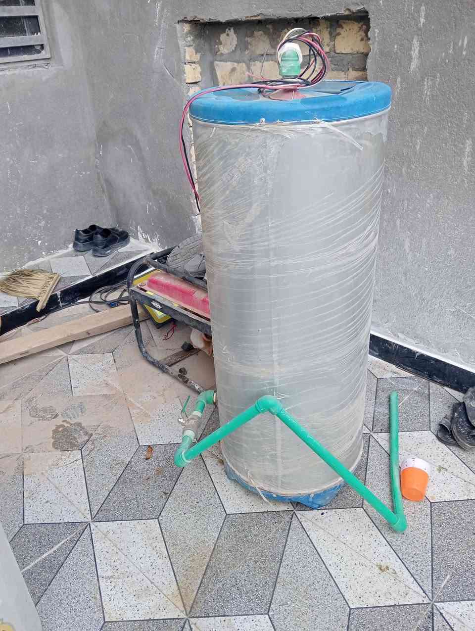 سلام عليكم  كيزر بعده جديد و تانكيات 2 للبيع ناصريه مركز ***********
