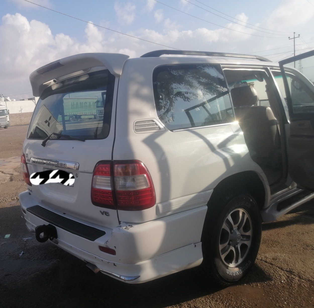 🚗 للبيع: ملكة الصحراء لاندكروزر (GXR) - قمة النظافة 🚗
​للباحثين عن سيارة "جاهزة من كل شي"، متوفرة الآن لاندكروزر موديل 2001 (محدثة بالكامل 2007) بمواصفات مميزة جداً وجاهزية تامة.
​✅ المواصفات والكماليات:
​المحرك: 4500 "عدل" - القوة والتحمل المعروف.
​ناقل الحركة: جير أوتوماتيك (بشرط الفحص).
​التكييف: تبريد + تدفئة شغالات 100% (ثلاجة بالصيف ودفو بالشتا).
​الإطارات: تخم تاير جديد (ما تحتاج أي مصروف).
​الحالة العامة: السيارة كلش حلوة ونظيفة، وجاهزة تماماً "ما تصرف عليها ولا 250 دينار"، دق سلف وسافر.
​الضمان: جير ومحرك مضمونات بشرط الفحص.
​اللون: أبيض ناصع.
​✅ الأوراق والثبوتيات:
​الرقم: ألماني (بغداد).
​السنوية: مجددة لغاية 2029.
​الفحص (الهزة): جديدة.
​💰 السعر والتعامل:
​المبلغ المطلوب: 135 ورقة ($13,500).
​التعامل: "بيها مجال للطيبين.. تعال شوف السيارة بعينك وتدلل، ما نختلف إن شاء الله".
​📍 الموقع:
​محافظة ديالى - ناحية جلولاء.
​📞 للتواصل والاستفسار:
الاتصال مباشرة على الرقم: ***********
​#لاندكروزر #تويوتا #سيارات_للبيع #ديالى #جلولاء #
