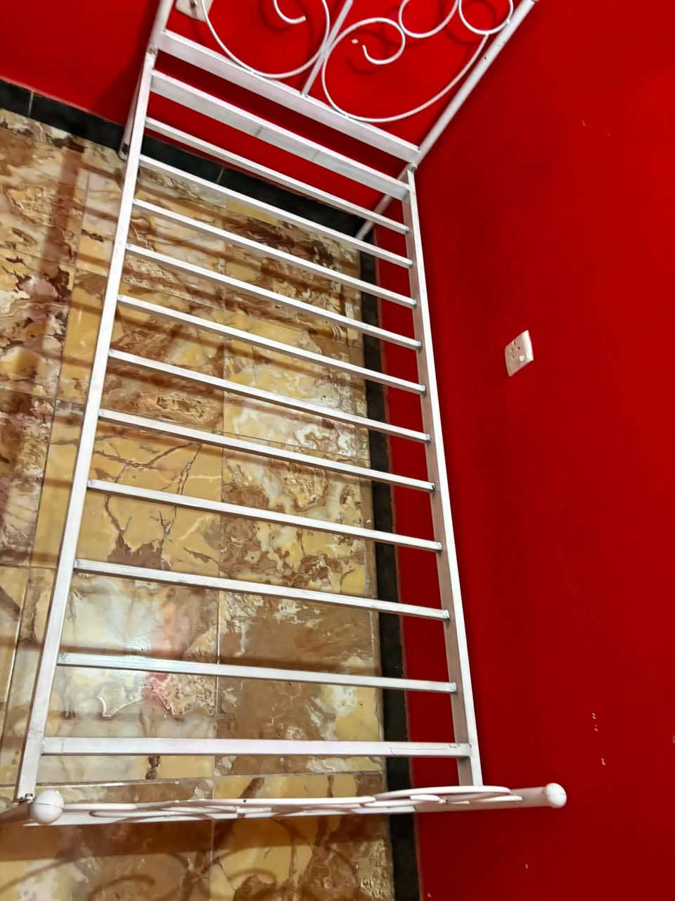 للبيع كنتور وجربايه وميزتواليت مستعجلين على لبيعه واسعار مناسبه للاستفسار ***********
