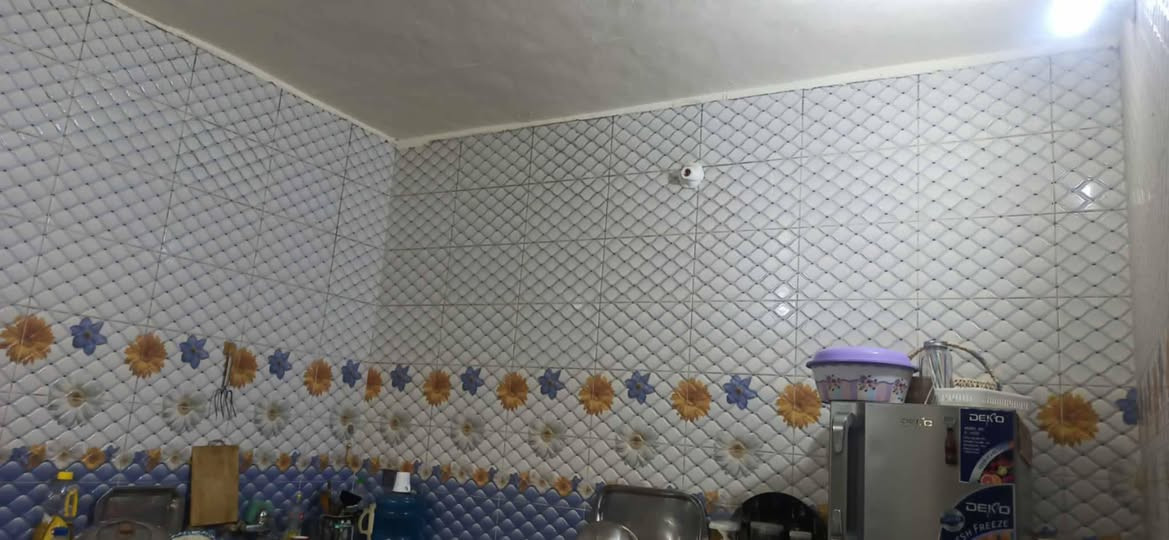 السلام عليكم بيت للبيع مساحة 200 م طابو زراعي سند 25 مستلمين وصل تطويب + حديقة واقع حال مساحة 137م
بناء حديث يحتوي على غرفتين نوم ومطبخ وصالة واستقبال منطقة خدماتها كاملة تبليط ومجاري وماء وكهرباء 
عنوانه حي الامين الاولى خلف محطة الشموس شارع سيراميك العيساوي 
للاستفسار اكثر الاتصال ***********
