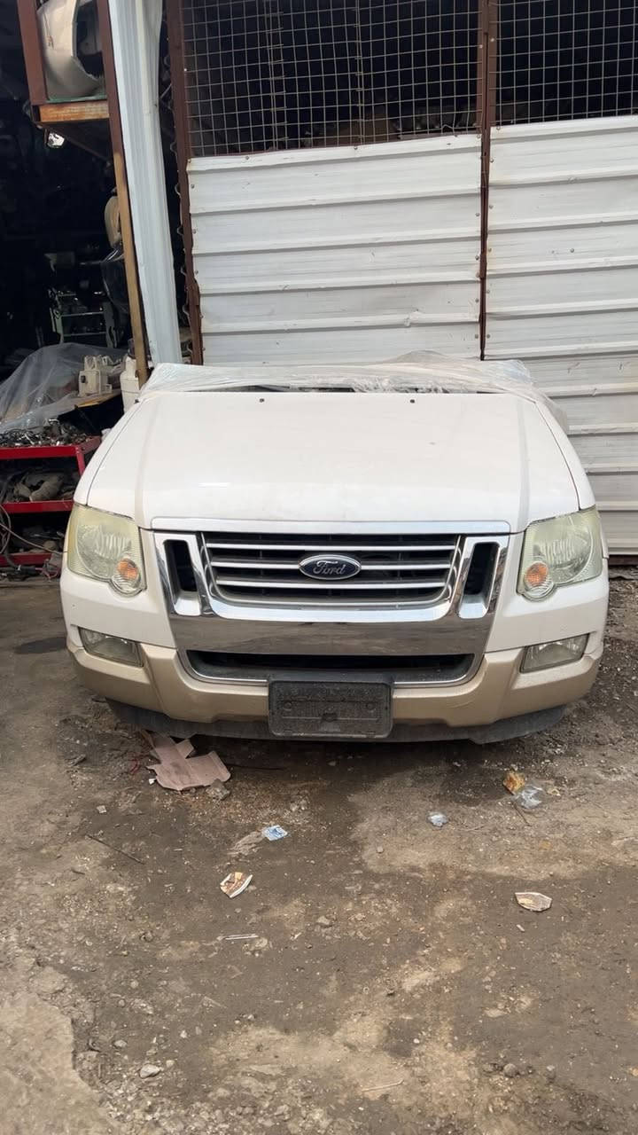 غراض فورد اكسبلوره موديل 2010
كصه جديده هيه وغراضها  سياره كامله
***********
اتصل
