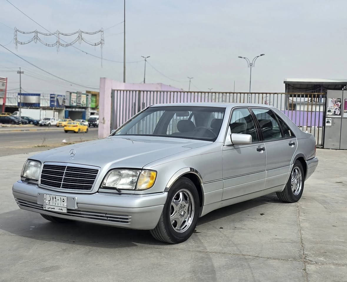 مارسدس شبح ٤٢٠ (اخت الزيرو) سياره مضمومه فول مواصفات موديل ٩٧ رقم بغداد اصولي مشروع وطني بأسمي ماشيه ١٦٠/الف  حقيقي سياره جديده جدآ 
مكفوله كفاله عامه ماعده البنيد شوية بيه صبغ سياره لوك على وضع الشركة المواصفات كشنات كهرباء ستيرن كهرباء بيبان شفط 
مري شفط سلايت فتحه طكتين كير قفل ديفور دبل مروحه 
 سيدي جنجر بعد بيهه هواي مواصفات  مكانى بغداد 
الاستفسار رقم الهاتف *********** (علمآ سيارة احلى من الصور )
