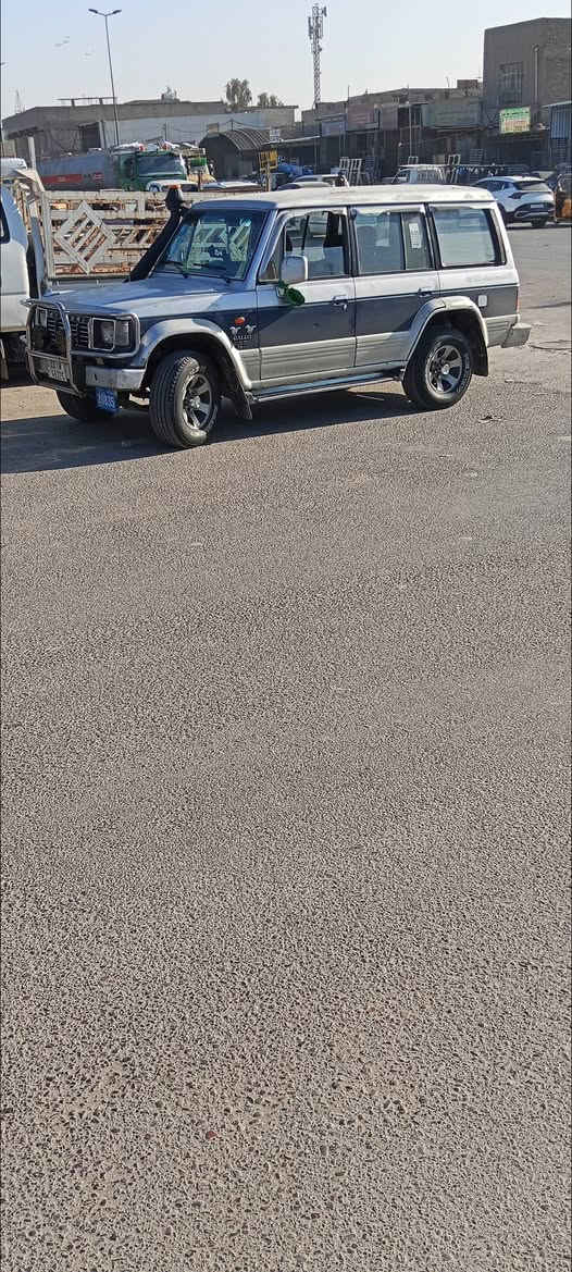 سلام عليكم سياره كالوبر للبيع مديل 96بسمي مكينه وكير ففتي 2500تخم تاير صدر امامي  خلفي جديد سعر60وبيه مجال شي قليل مكانه بغداد مدينه الصدر ***********
