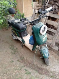 دراجه لبيع R9 ابيعه عل حالته كوم حديد سعر 175الف بيه مجال حك جيه مكان ...