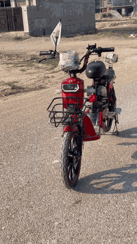 ‏سلام عليكم
‏باسكل شحن موديل 24
‏ شغال كل شيء ما ب ي
‏ الحجم كبيرة
‏هل السعر 300 وفي مجال بسيطة
‏مكان ديالة بعقوبة
‏رقم الهاتف***********
