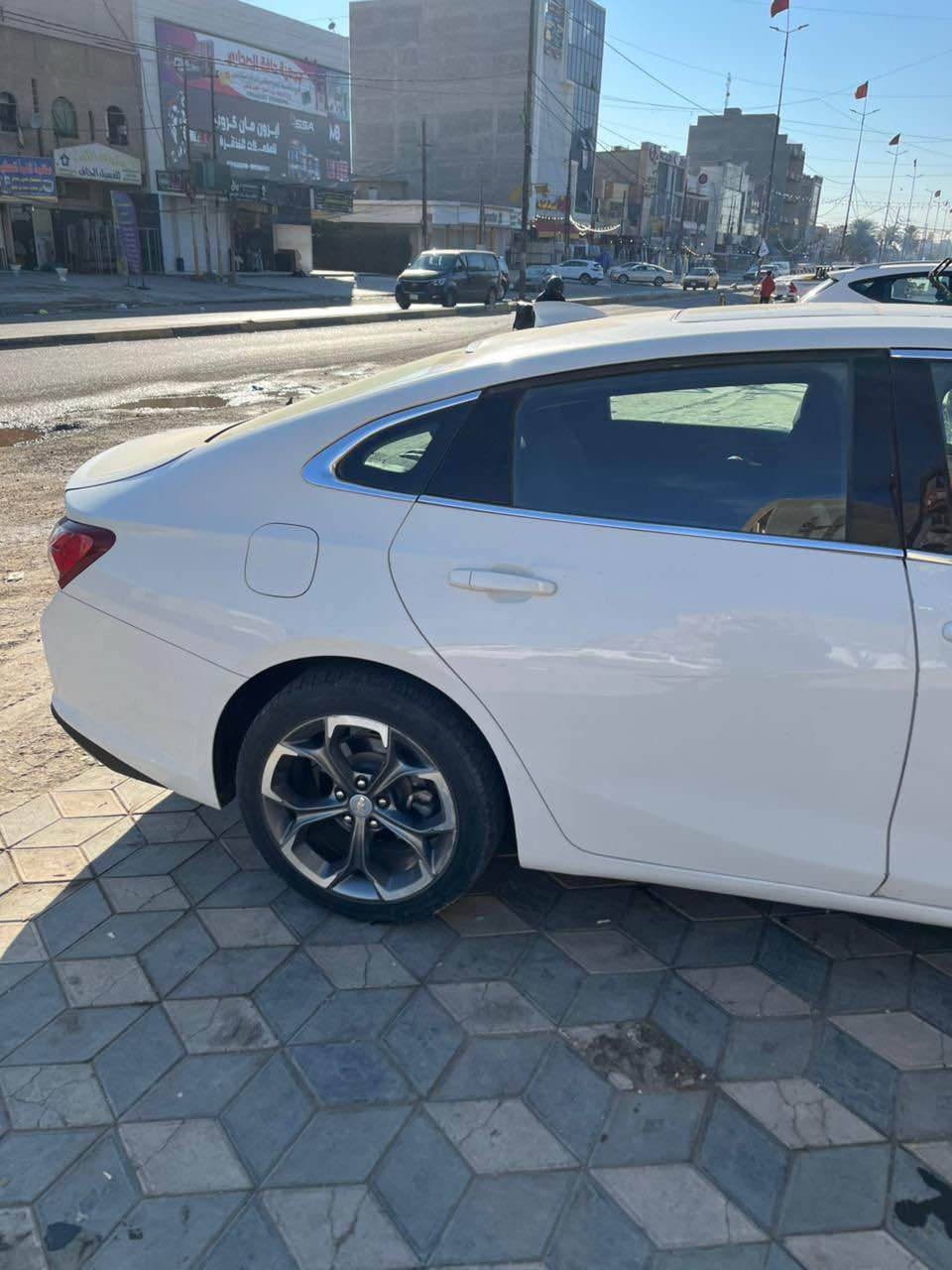 السلام عليكم
ماليبو موديل 2021
مصبوغه عام بيها تبديل عرقجين قماره 
الكير بي مشكله بالكونترول 
مكينه مابيها شي 
تبريد شغال 
السياره معوقين بعد سنتين اتصير حره 
السياره مكانها بغداد السيديه او حي الجهاد 
***********
سعر 67 وبيه مجال بسيط بغداد, العراق
